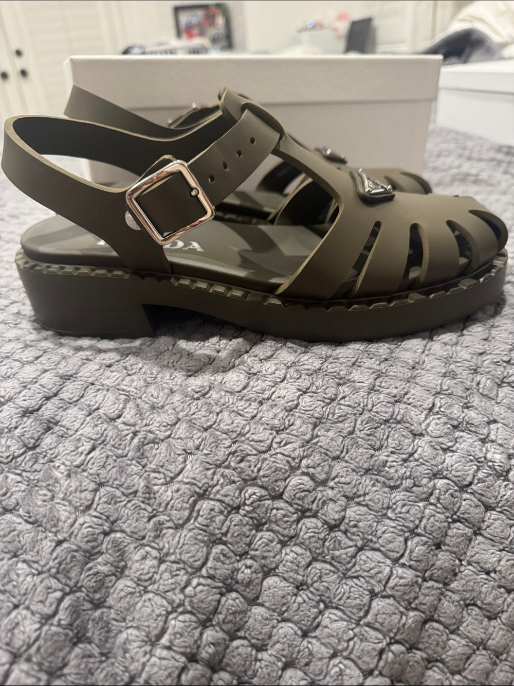 PRADA Olive Green Jelly Sandals with Logo Triangle - Picture 8 of 10
